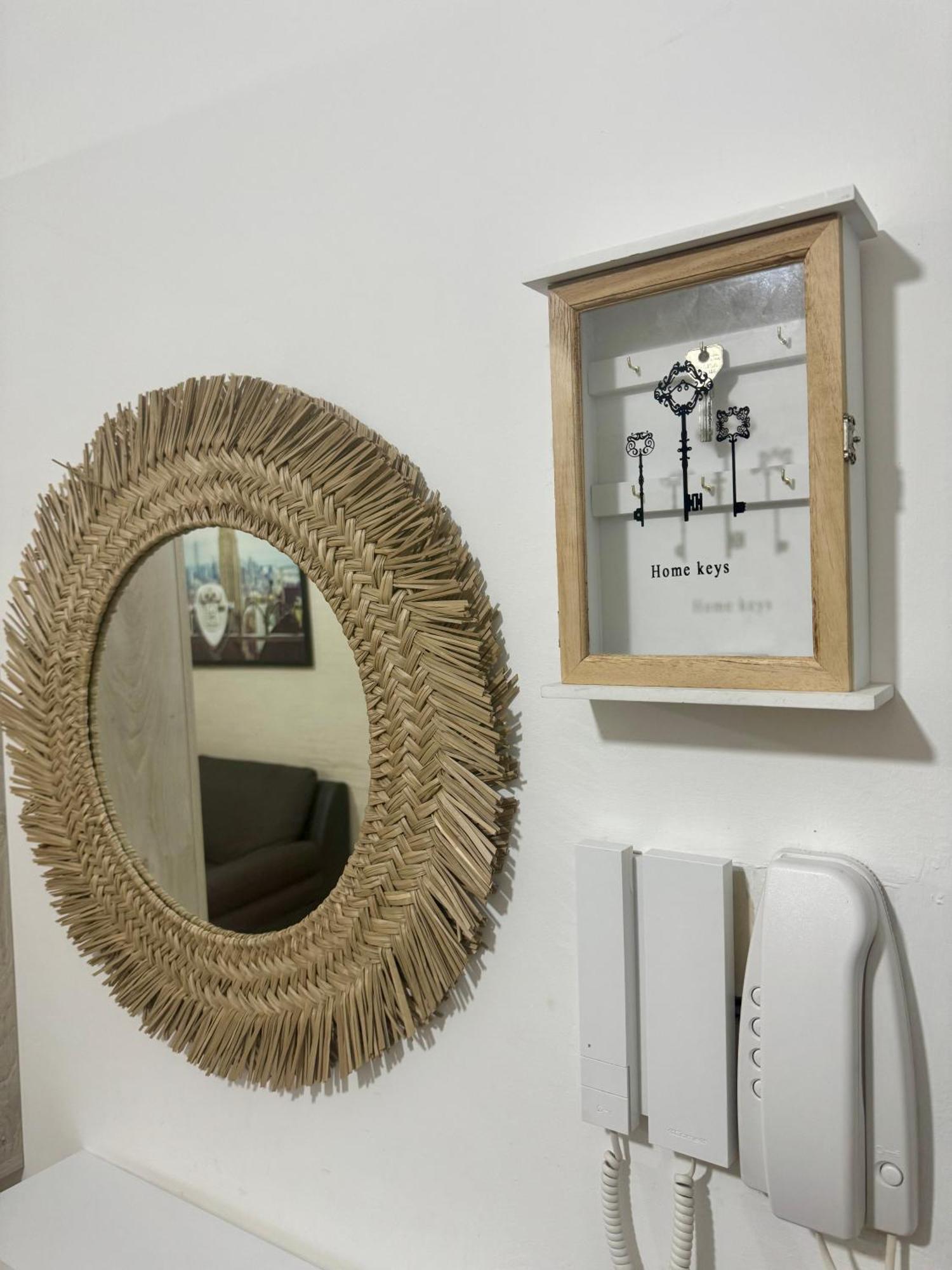 Casa Alessio - Elegante Appartamento Nel Cuore Di Cesano Maderno Zewnętrze zdjęcie