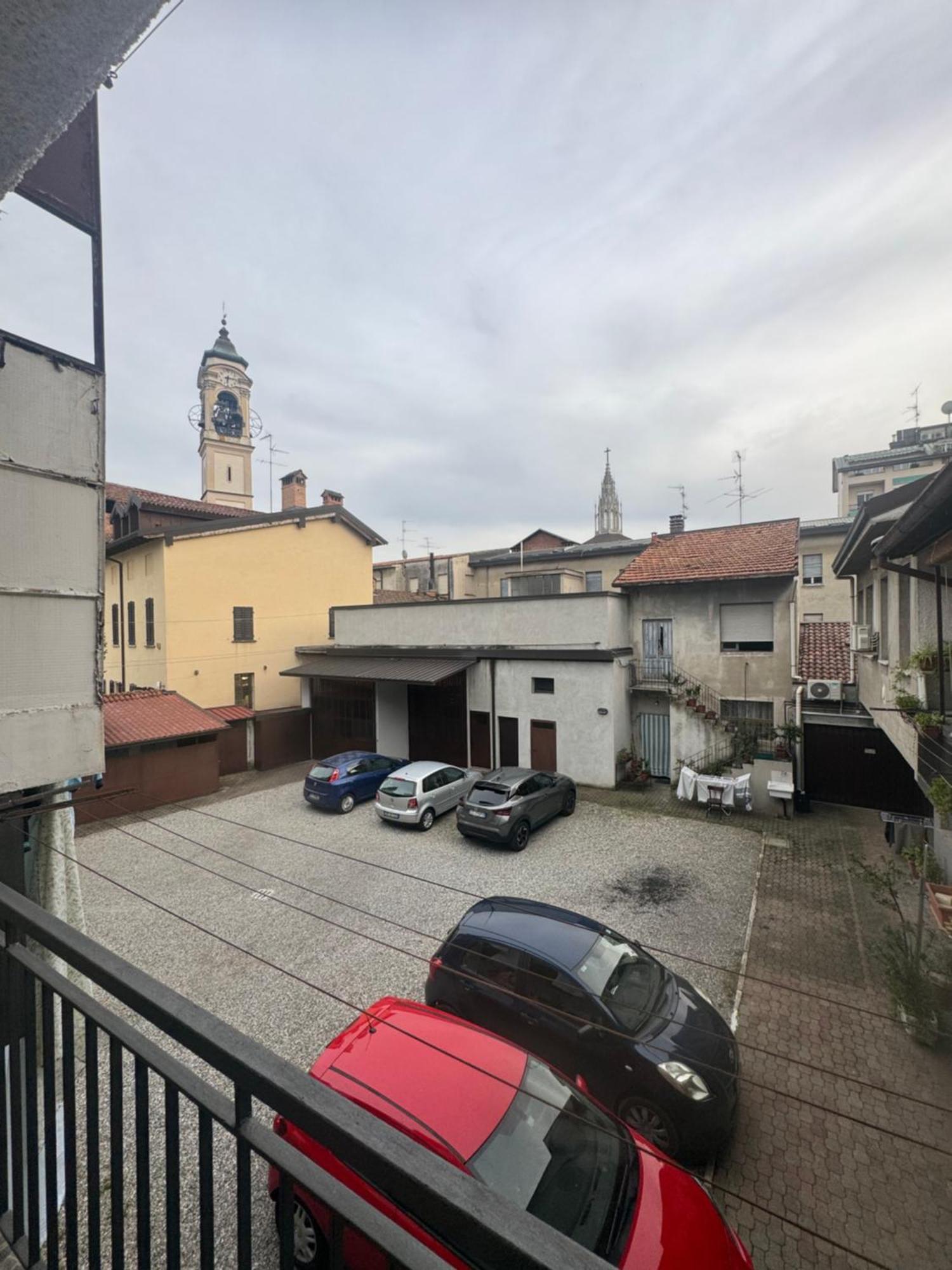 Casa Alessio - Elegante Appartamento Nel Cuore Di Cesano Maderno Zewnętrze zdjęcie