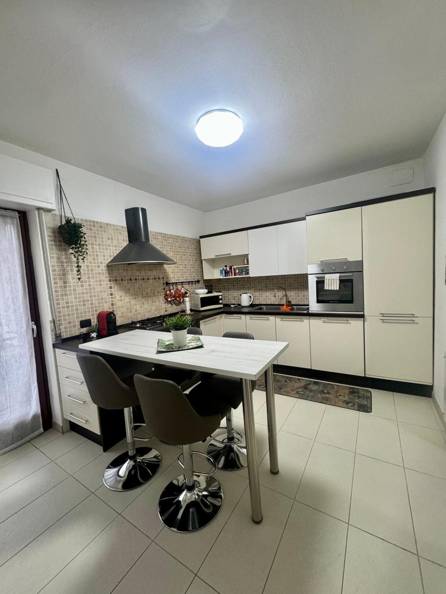 Casa Alessio - Elegante Appartamento Nel Cuore Di Cesano Maderno Zewnętrze zdjęcie